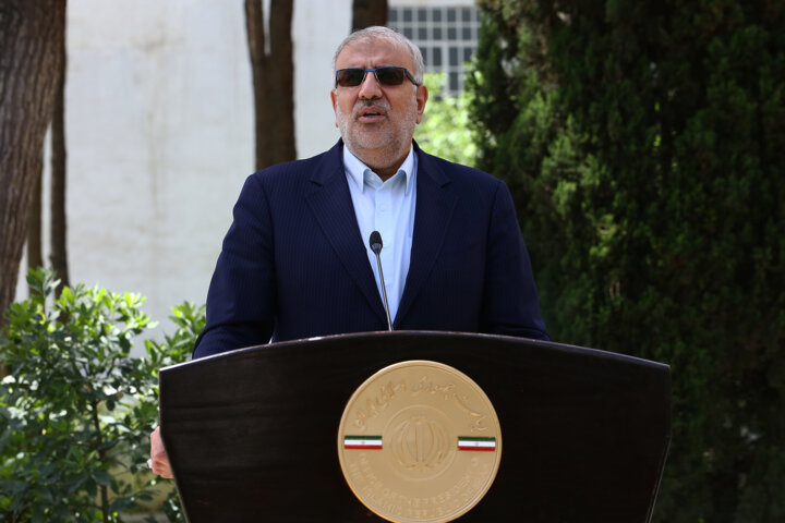 حیاط دولت | از ممنوع الکاری هنرمندان بی حجاب تا تاکید بر حفظ حریم خصوصی کاربران پیامرسانهای داخلی 1 14020331000216 Test NewPhotoFree
